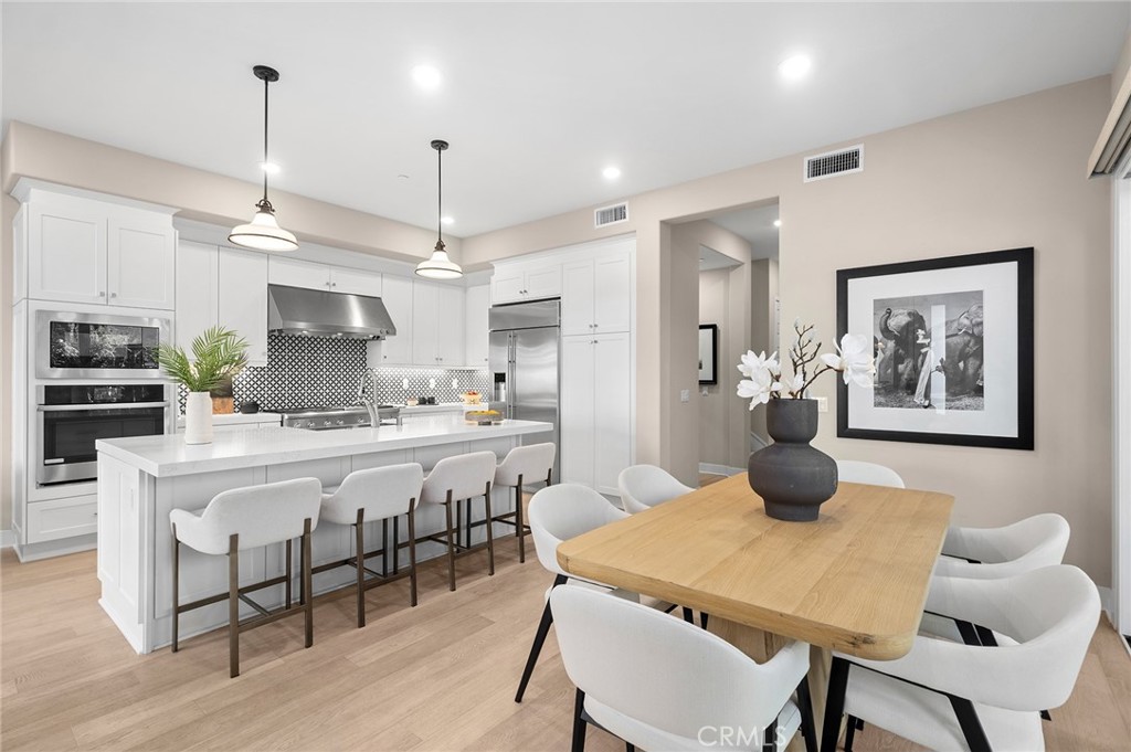 157 Crossover Irvine, CA 92618 - Photo 8 of 72