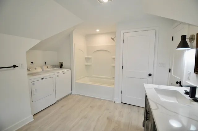 $2,985 | 21 Nichols Street, Ansonia, CT 06401