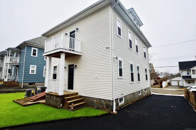 $2,985 | 21 Nichols Street, Ansonia, CT 06401
