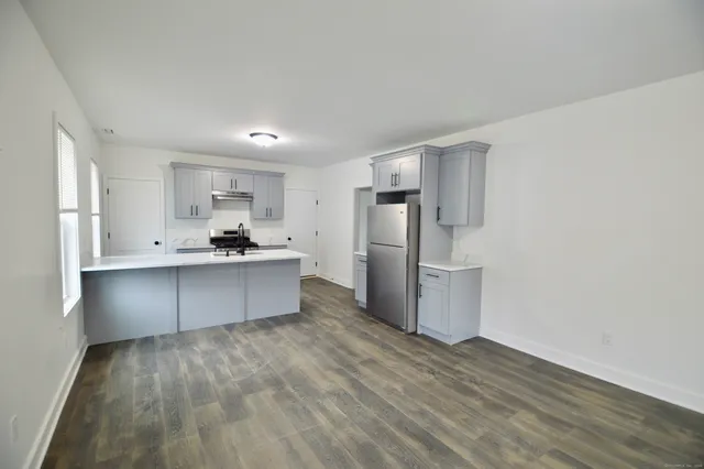 $2,985 | 21 Nichols Street, Ansonia, CT 06401