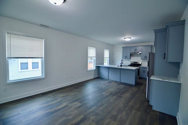 $2,985 | 21 Nichols Street, Ansonia, CT 06401