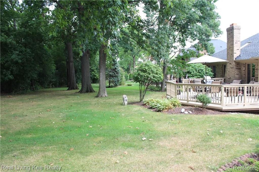 1668 Treeside Drive Rochester Hills, MI 48307 - Photo 23 of 25