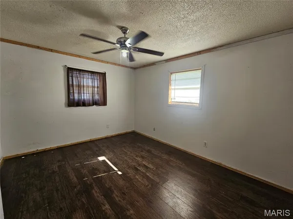 $110,000 | 39389 County Road 233, Malden, MO 63863
