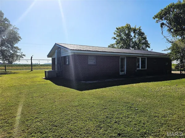 $110,000 | 39389 County Road 233, Malden, MO 63863
