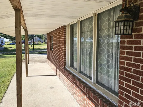 $110,000 | 39389 County Road 233, Malden, MO 63863