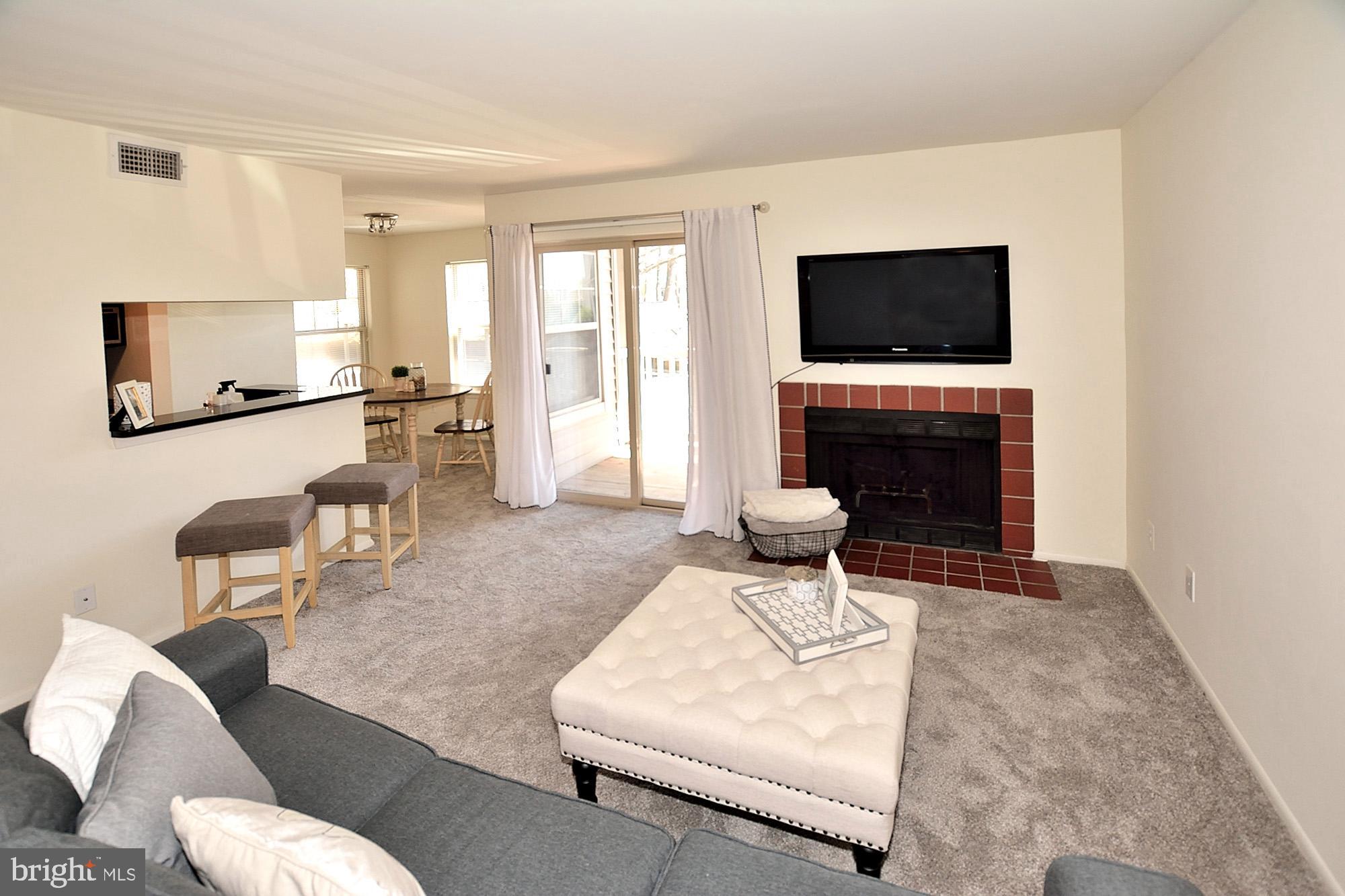 1715 Ascot Way, Unit D Reston, VA 20190 - Photo 5 of 36 Bright and light thruout