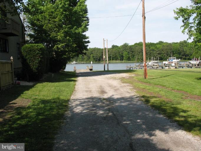 202 Eastern Road Pasadena, MD 21122 - Photo 24 of 28 BOAT RAMP