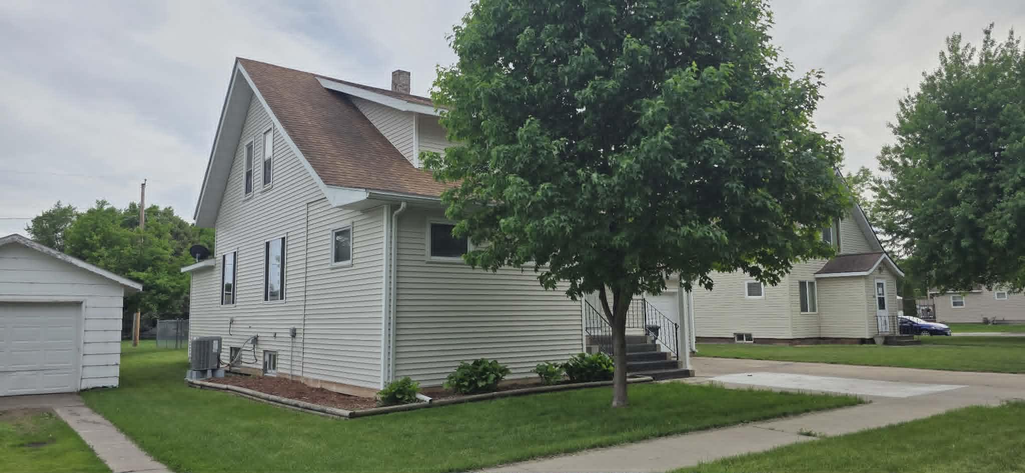 562 South Street Wabasso, MN 56293 - Photo 2 of 26