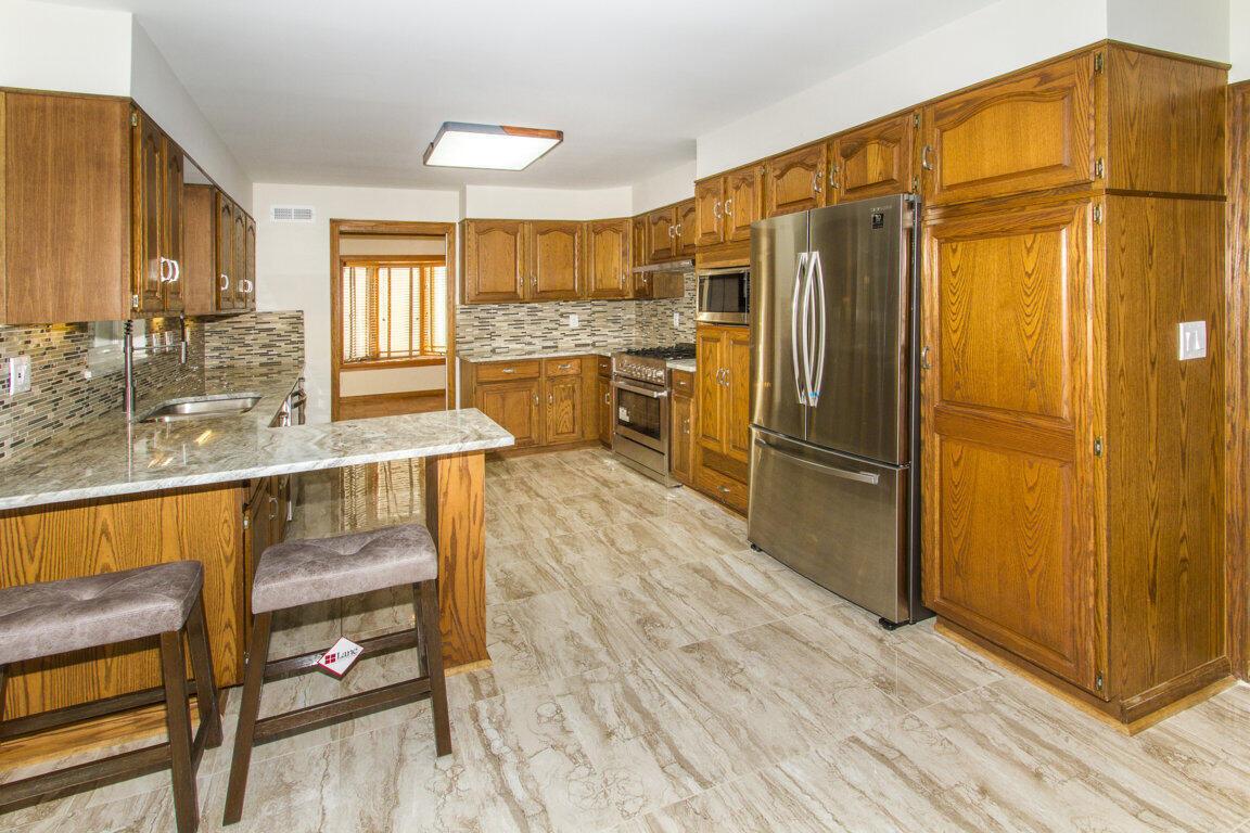 396 South Chesterfield Road Columbus, OH 43209 - Photo 17 of 53