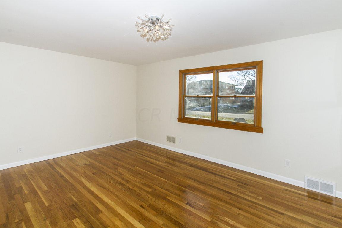 396 South Chesterfield Road Columbus, OH 43209 - Photo 24 of 53