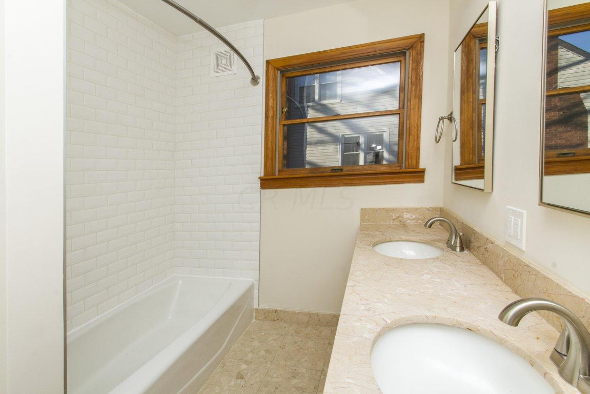 396 South Chesterfield Road Columbus, OH 43209 - Photo 26 of 53