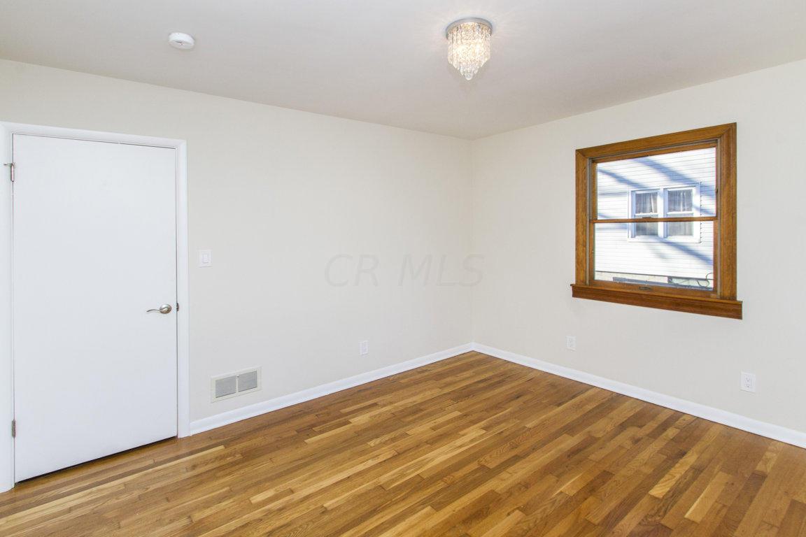 396 South Chesterfield Road Columbus, OH 43209 - Photo 28 of 53