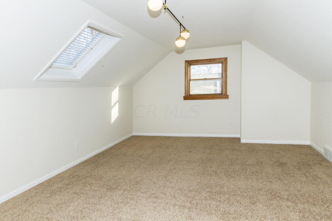 396 South Chesterfield Road Columbus, OH 43209 - Photo 33 of 53