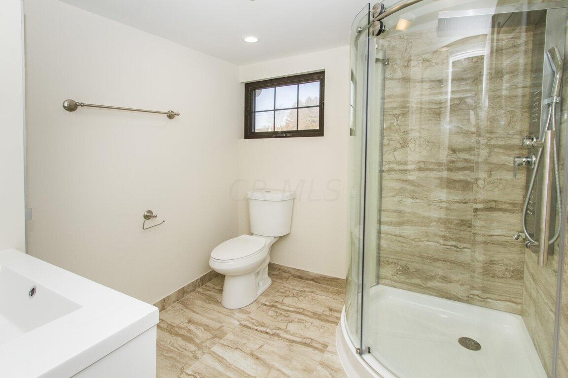 396 South Chesterfield Road Columbus, OH 43209 - Photo 36 of 53