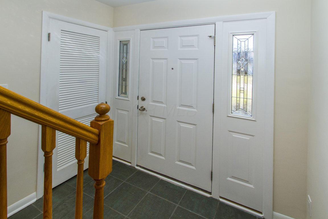 396 South Chesterfield Road Columbus, OH 43209 - Photo 5 of 53