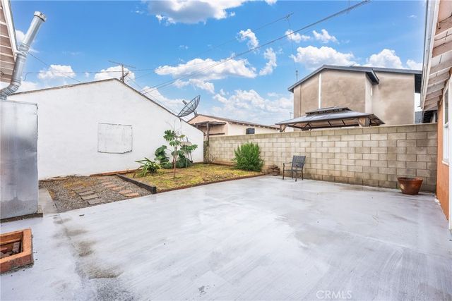 $815,000 | 2057 West 96th Street, Los Angeles, CA 90047