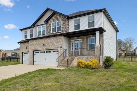 $499,900 | 429 Crestwicke Court, Clarksville, TN 37043