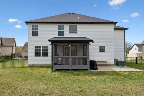 $499,900 | 429 Crestwicke Court, Clarksville, TN 37043