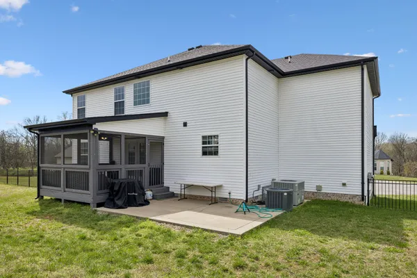 $499,900 | 429 Crestwicke Court, Clarksville, TN 37043