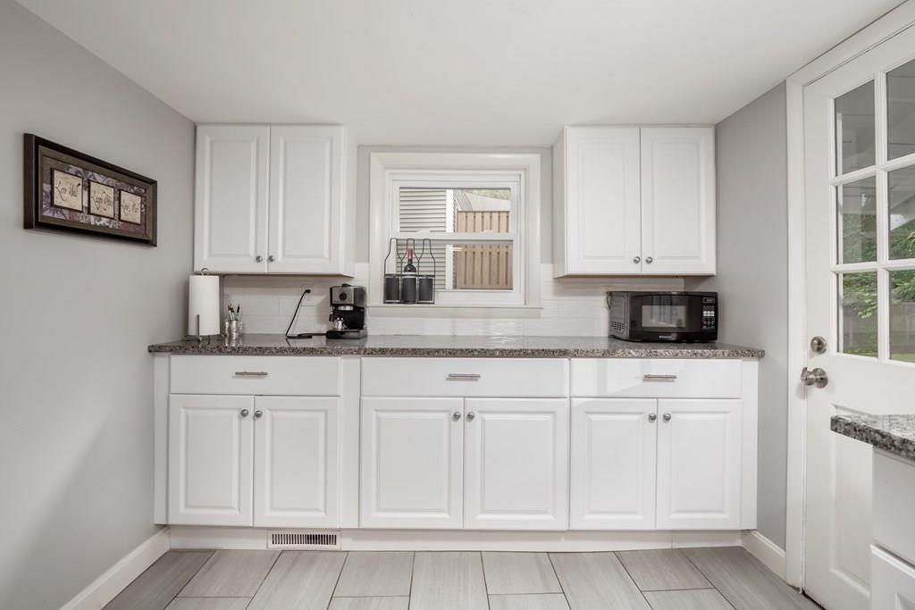 29 Pines Road Billerica, MA 01821 - Photo 18 of 40 Gallery Image 18