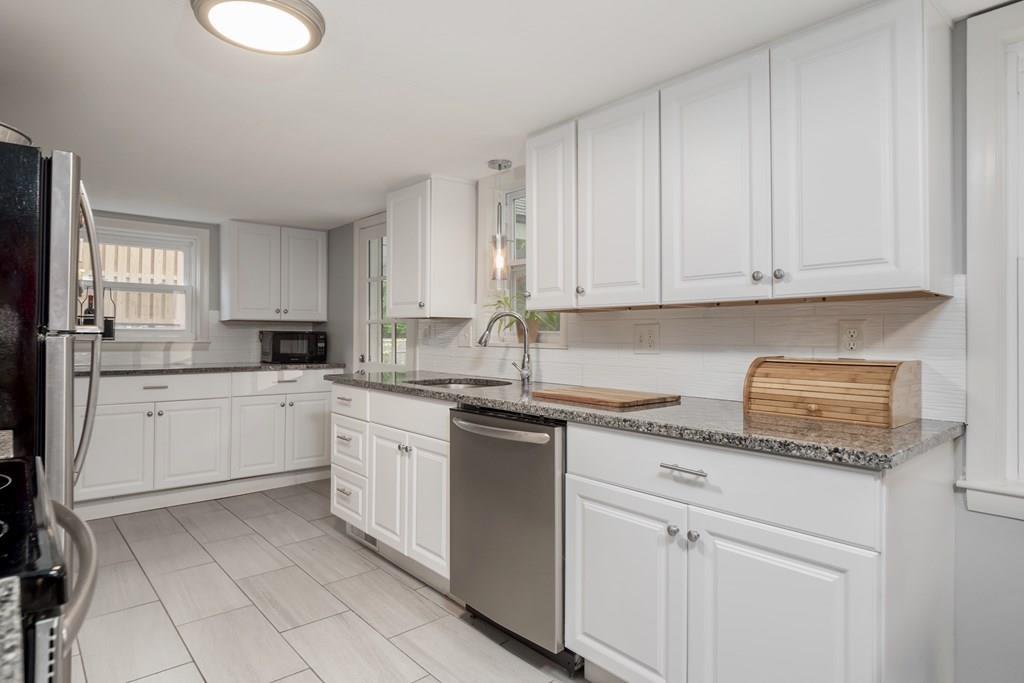 29 Pines Road Billerica, MA 01821 - Photo 20 of 40 Gallery Image 20