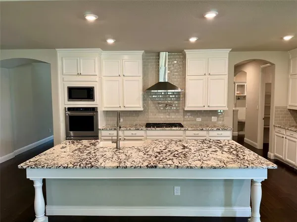 $999,500 | 2705 Walnut Creek Lane, The Colony, TX 75056