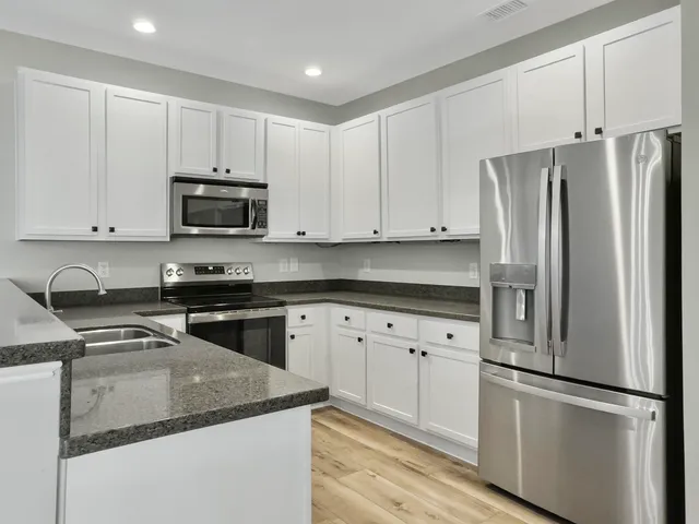 $595,000 | 1442 Hamlin Park Circle, Mount Pleasant, SC 29466