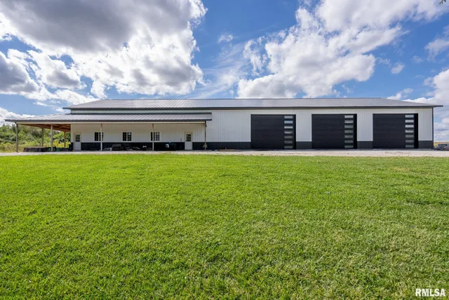$2,200,000 | 9901 Highway 6, Geneseo, IL 61254