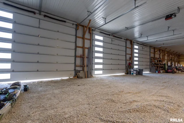 $2,200,000 | 9901 Highway 6, Geneseo, IL 61254