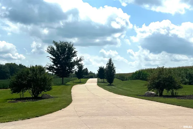 $2,200,000 | 9901 Highway 6, Geneseo, IL 61254