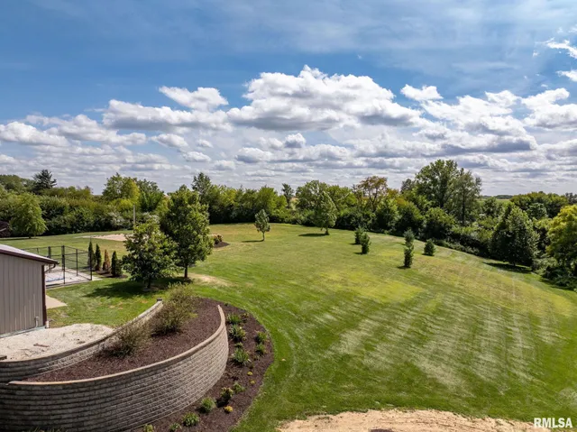 $2,200,000 | 9901 Highway 6, Geneseo, IL 61254