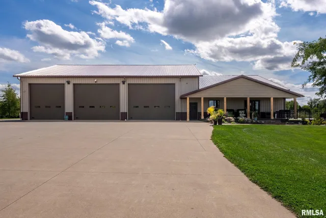 $2,200,000 | 9901 Highway 6, Geneseo, IL 61254