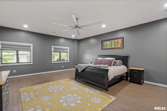 $2,200,000 | 9901 Highway 6, Geneseo, IL 61254