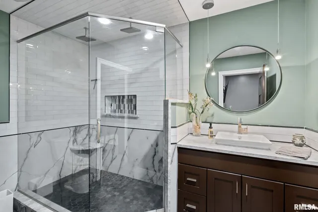 $2,200,000 | 9901 Highway 6, Geneseo, IL 61254