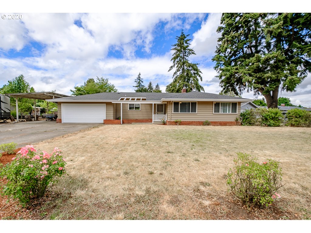 1550 Menlo Loop Springfield, OR 97477 - Photo 1 of 27