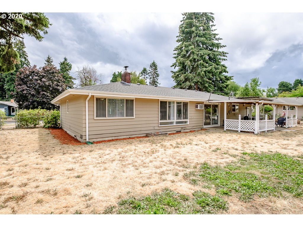 1550 Menlo Loop Springfield, OR 97477 - Photo 20 of 27