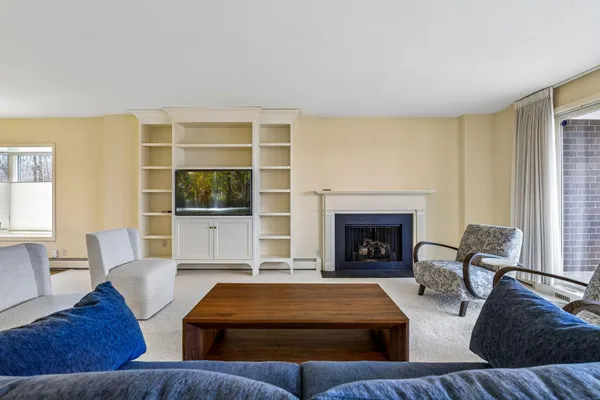 $1,795,000 | 540 Indian Mound Street East, Unit 1A, Wayzata, MN 55391
