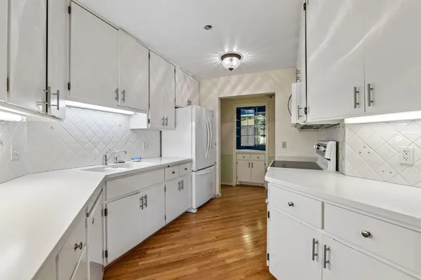 $1,795,000 | 540 Indian Mound Street East, Unit 1A, Wayzata, MN 55391