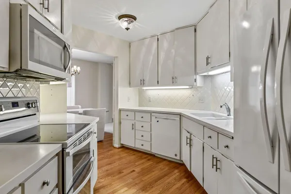 $1,795,000 | 540 Indian Mound Street East, Unit 1A, Wayzata, MN 55391