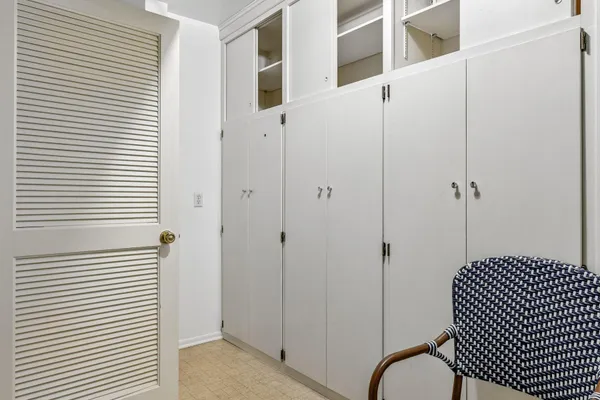 $1,795,000 | 540 Indian Mound Street East, Unit 1A, Wayzata, MN 55391