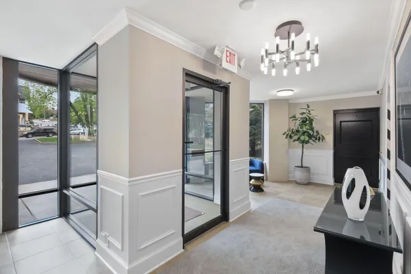 $1,795,000 | 540 Indian Mound Street East, Unit 1A, Wayzata, MN 55391