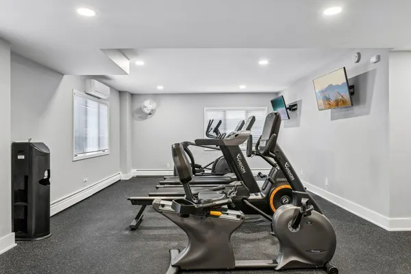 $1,795,000 | 540 Indian Mound Street East, Unit 1A, Wayzata, MN 55391