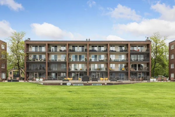 $1,795,000 | 540 Indian Mound Street East, Unit 1A, Wayzata, MN 55391
