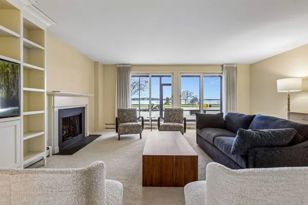 $1,795,000 | 540 Indian Mound Street East, Unit 1A, Wayzata, MN 55391