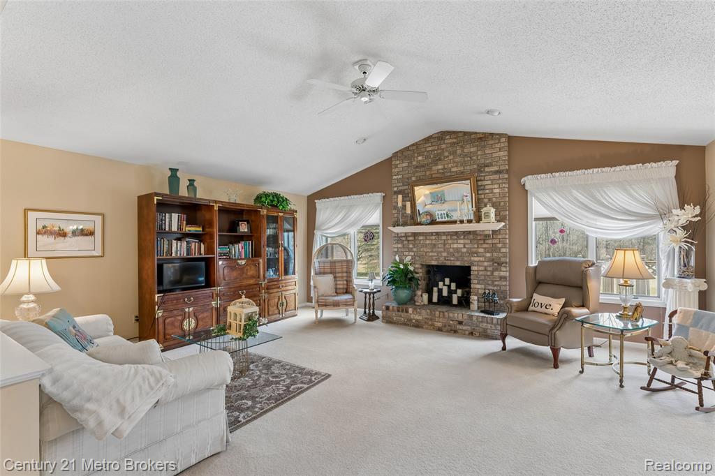 5464 North Seymour Road Flushing, MI 48433 - Photo 14 of 59