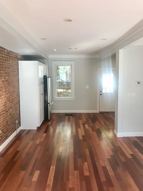 4 Colebrook Street Boston, MA 02127 - Photo 4 of 12