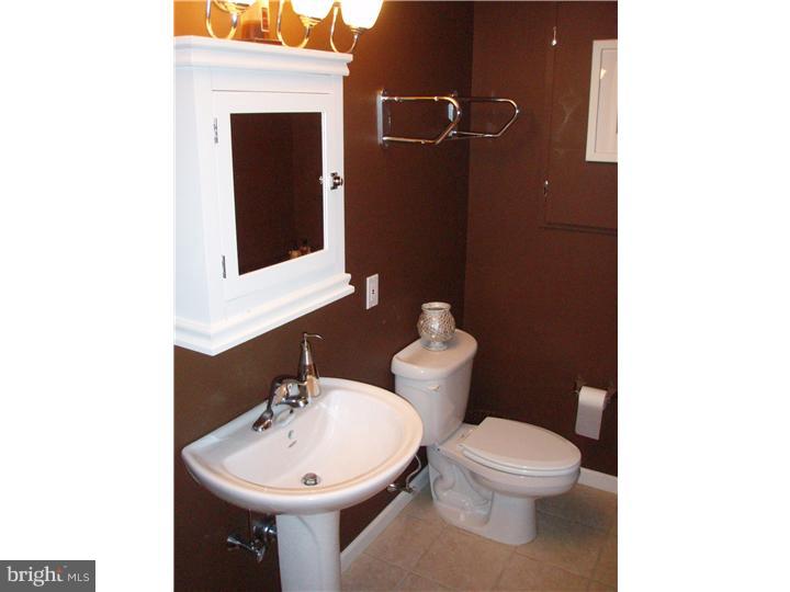 58 Mallard Road Holland, PA 18966 - Photo 17 of 25 Bathroom