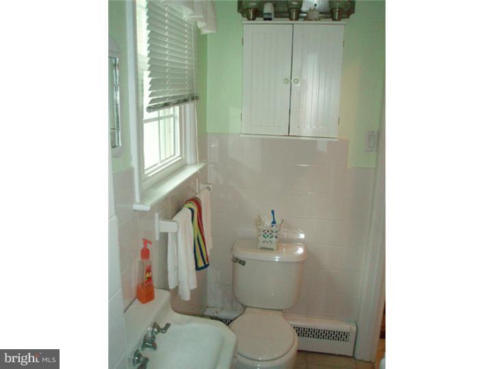 58 Mallard Road Holland, PA 18966 - Photo 20 of 25 Bathroom