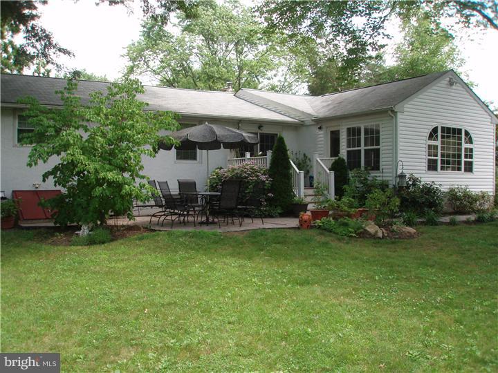 58 Mallard Road Holland, PA 18966 - Photo 21 of 25 Exterior Back