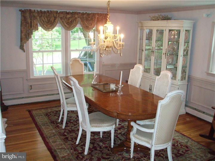 58 Mallard Road Holland, PA 18966 - Photo 4 of 25 Dining Room